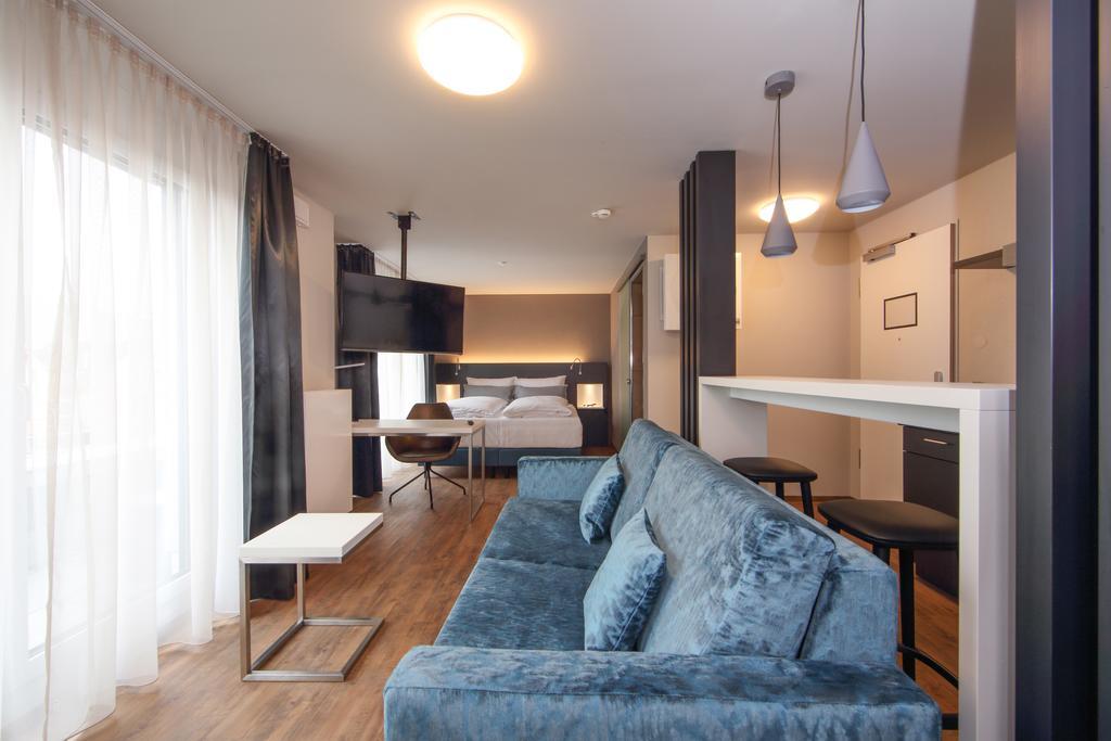 Design & Lifestyle Hotel Estilo Aalen Exterior foto